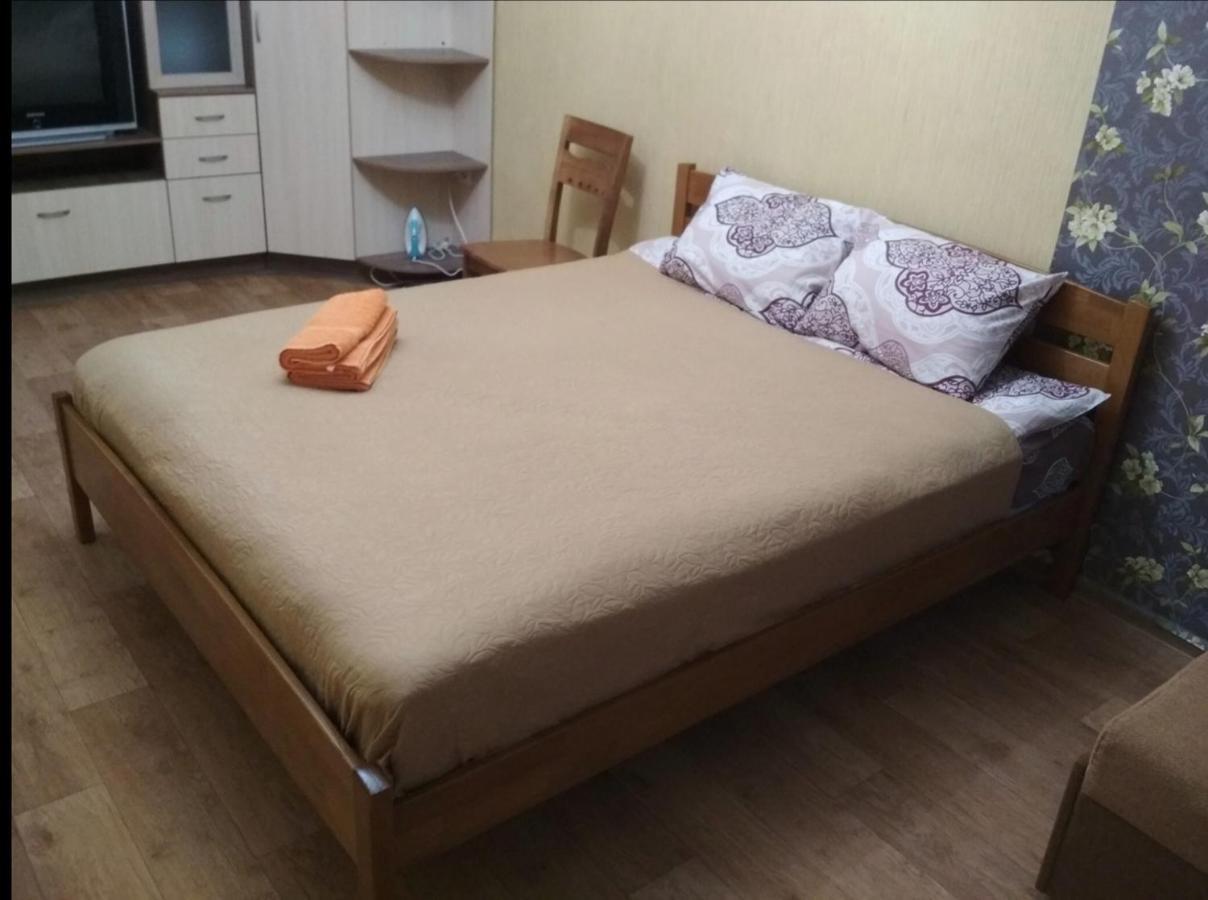 Уютная Квартира На Лётной 6 체르니히우 외부 사진