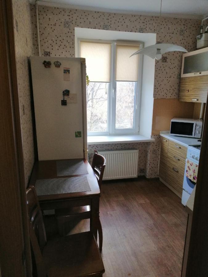 Уютная Квартира На Лётной 6 체르니히우 외부 사진